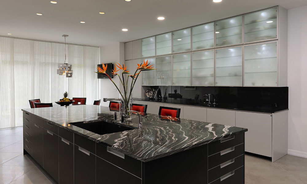 Contemporary Kitchen Image 6